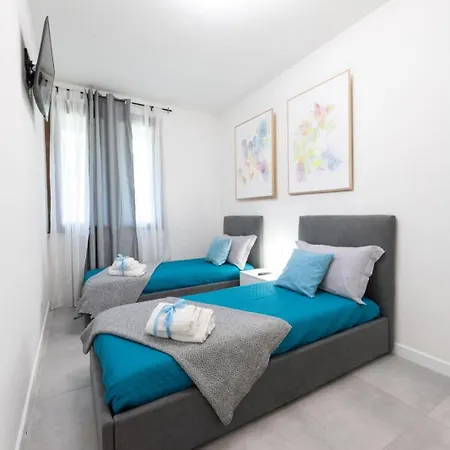 Apartment24 Apartman *